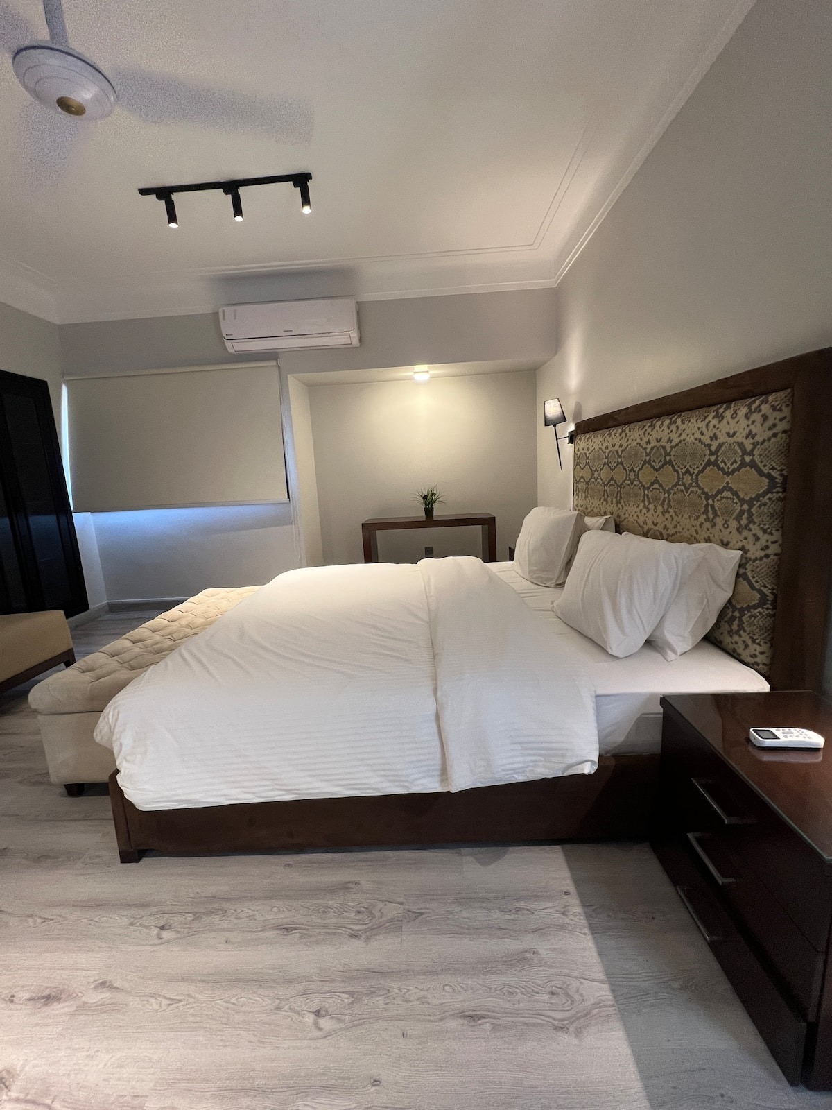 2 Bedroom 2nd Floor in Dhoraji (Aga Khan)